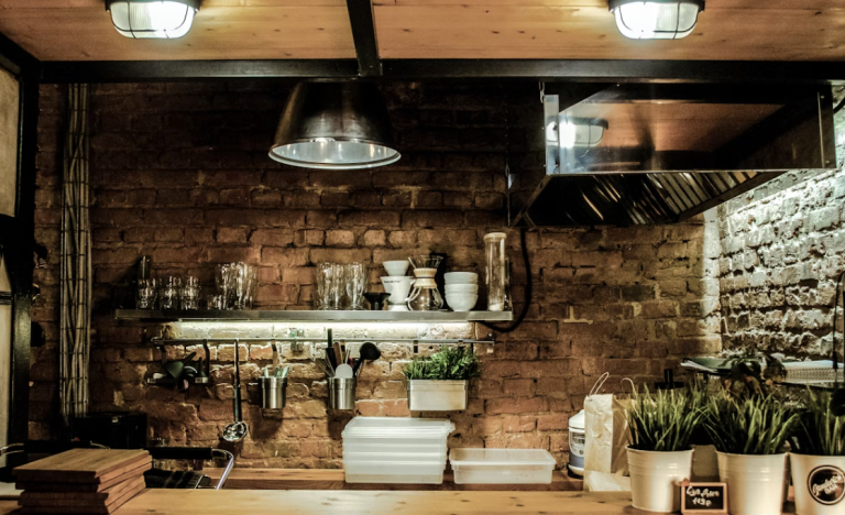 Designing Culinary Excellence: How to Choose Professionals for Your Outdoor Kitchen