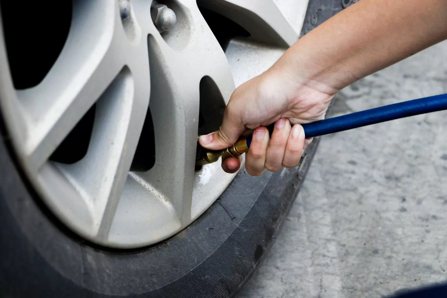 Low Tire Pressure - Improve Mileage and Driving Safety